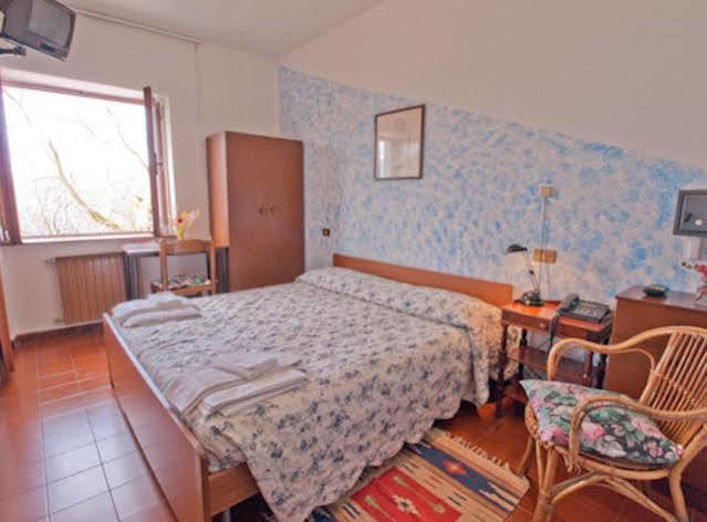 Hotel Rondanino لانسو دينْتيلفي المظهر الخارجي الصورة
